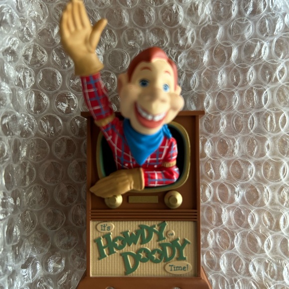 Hallmark Keepsake Ornament, Howdy Doody, Anniversary Edition, 1997 - Picture 3 of 7